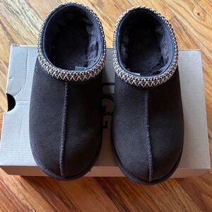 UGG Tasman Slip-Ons